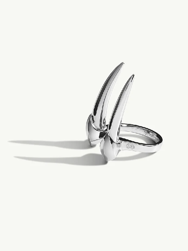 Engagement rings with split-shank topaz designs -Damian Brevis Horn Talisman Ring In Sterling Silver