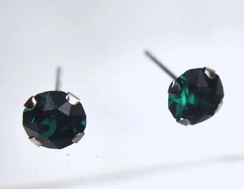 Stud Earrings with Pearls and Diamonds -10k White Gold Dark Green Crystal Stud Earrings