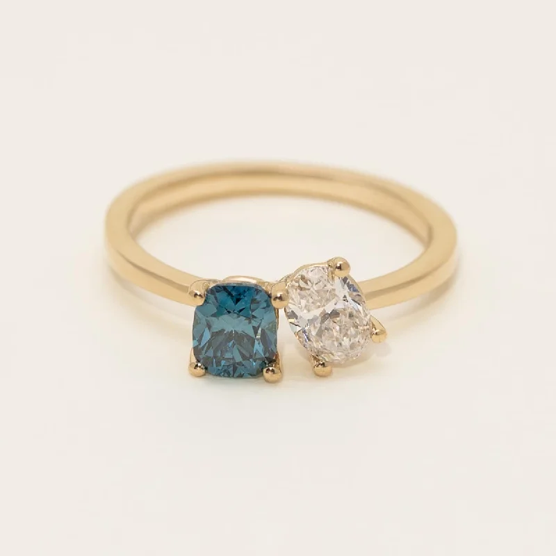 Women’s rings with rough opal for beauty -Blue Cushion and White Oval Diamond Toi et Moi Ring in 14kt Yellow Gold (1ct tw)