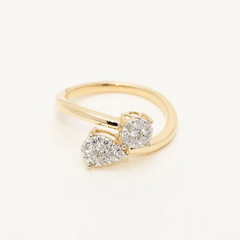 Women’s rings with spiral gold band twists -Diamond Cluster Toi et Moi Ring in 14kt Yellow Gold (1/3ct tw)