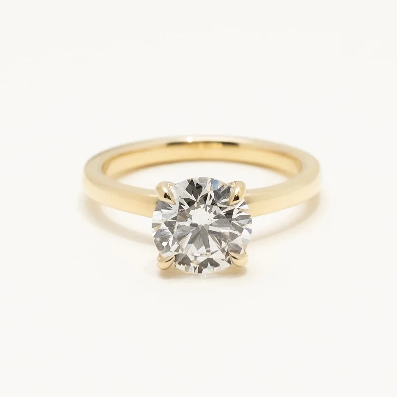 Women’s rings with spiral onyx for contrast -Lab Grown Diamond Solitaire Engagement Ring in 14kt Yellow Gold (2ct)