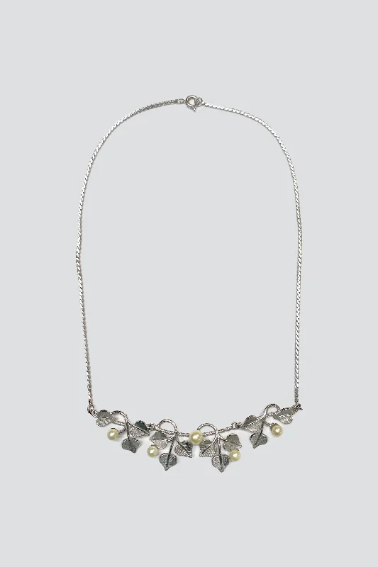 Best necklaces and pendants with gemstone clusters for a bold and colorful effect-Sterling Silver Flora Pearl Necklace